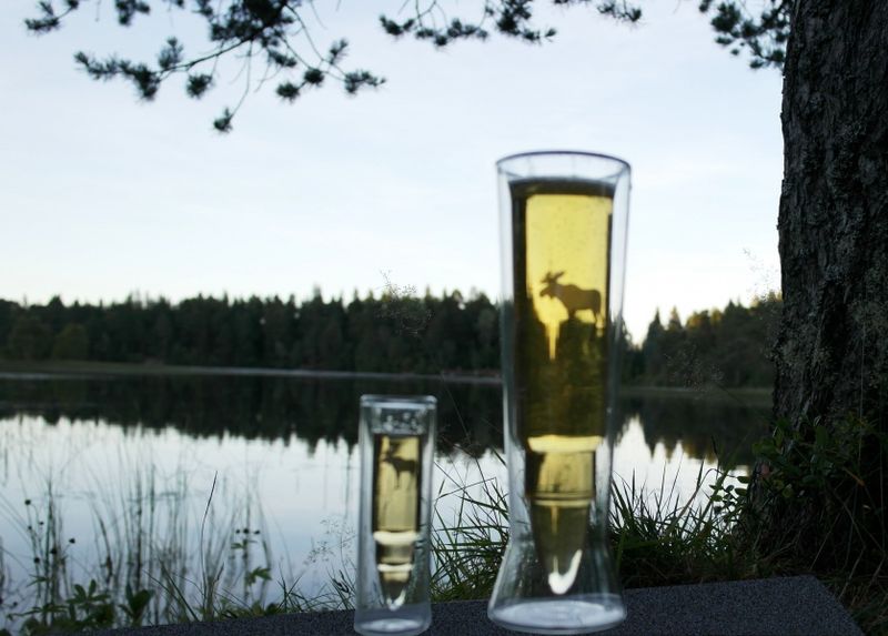 Det ultimate snapsglasset Elgmotiv til jegeren
