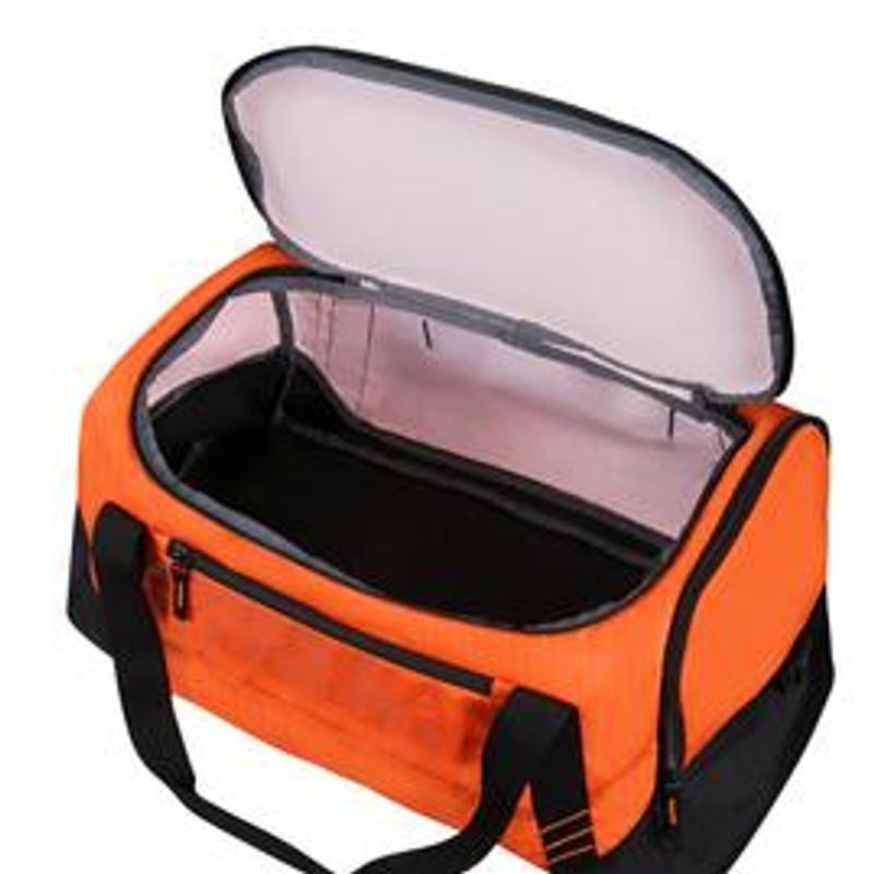 Duffelbag 47L med egen skolomme American Tourister