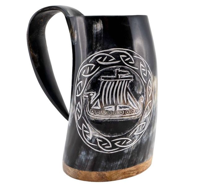 Hovedbilde Mjødkrus håndlaget av ekte horn! Motiv Vikingskip