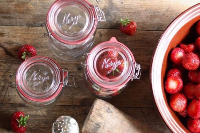 Norgesglasset 1L med hengslet lokk 